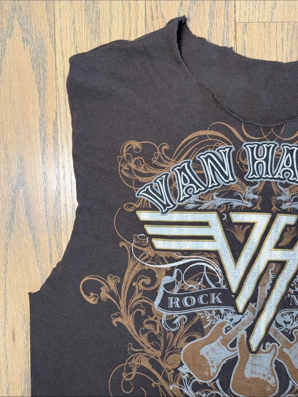 Van Halen Men’s Brown Graphic Rock Tank Tee Size Large - Picture 3 of 9